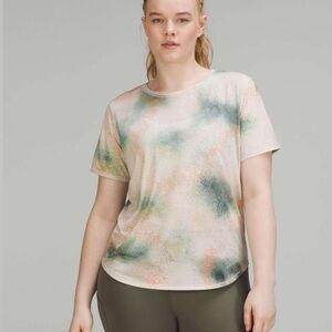 lululemon athletica Multicolor Short Sleeve Tee